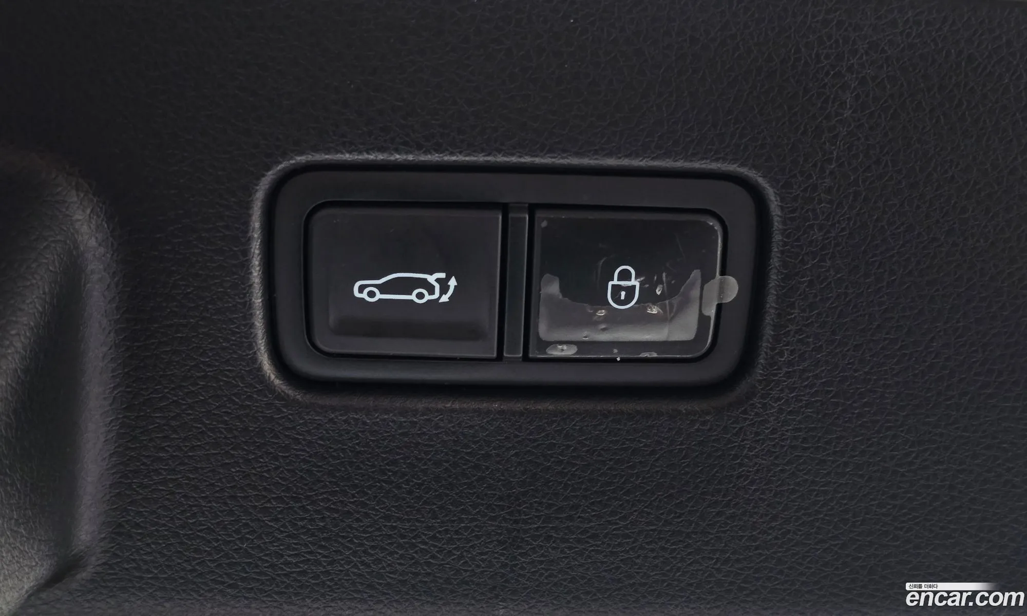 Genesis GV60 2022 — 36