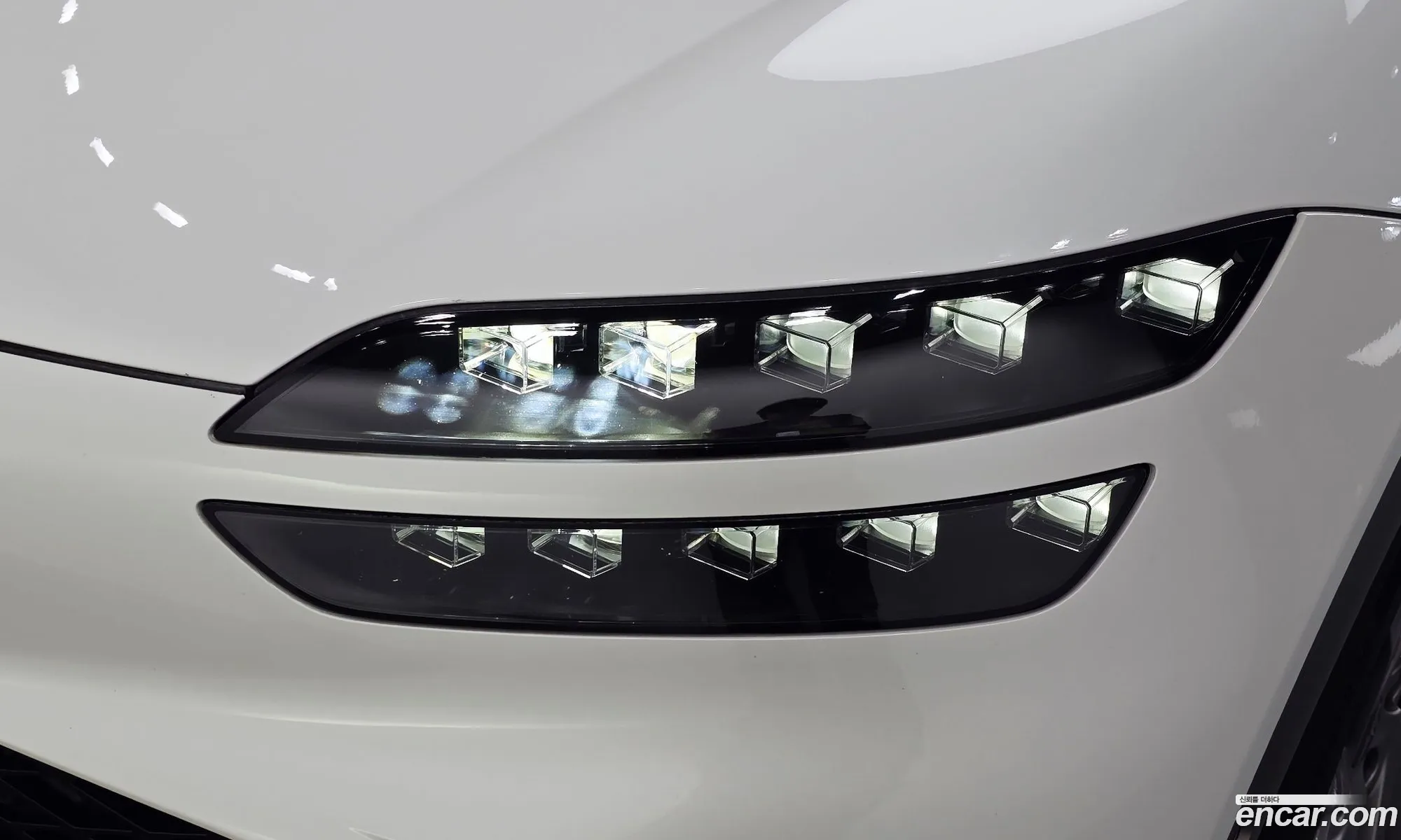 Genesis GV60 2022 — 33