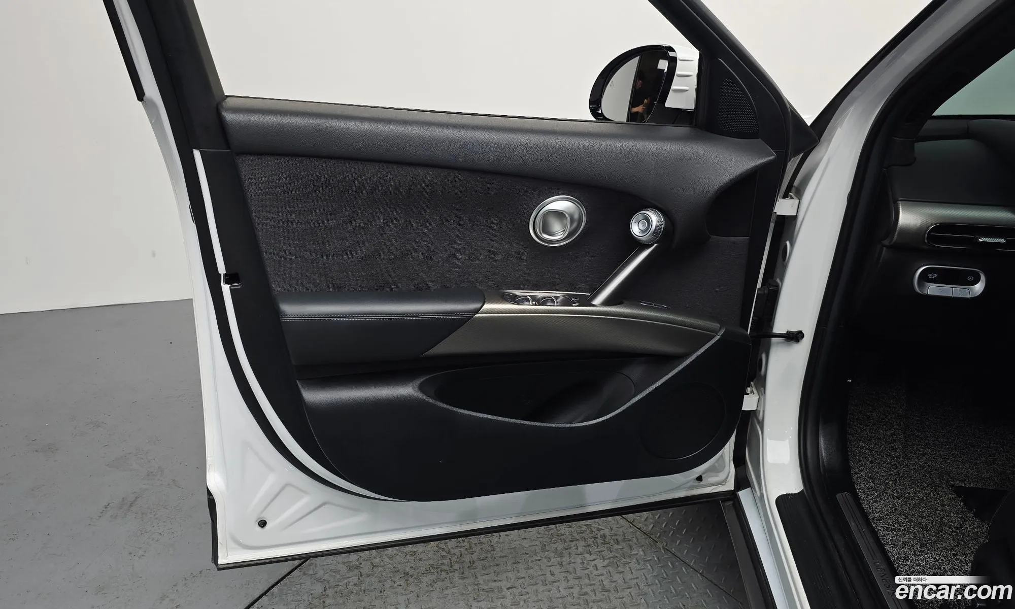 Genesis GV60 2022 — 13