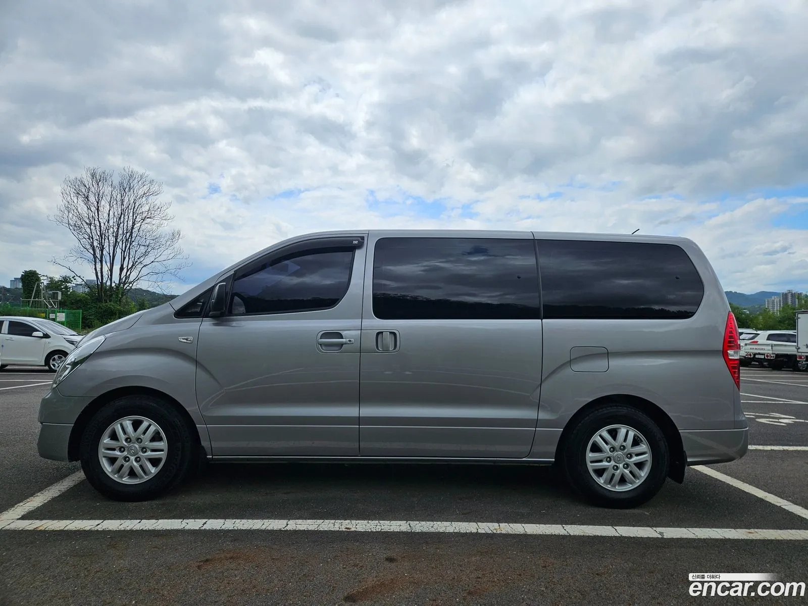 Hyundai Grand Starex 2016 — 19
