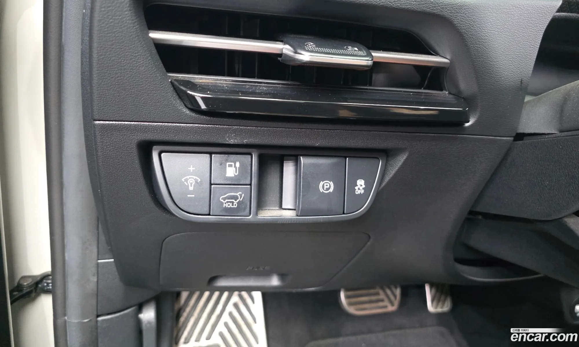 Kia EV6 2023 KNAC381AFPA163912 — 12