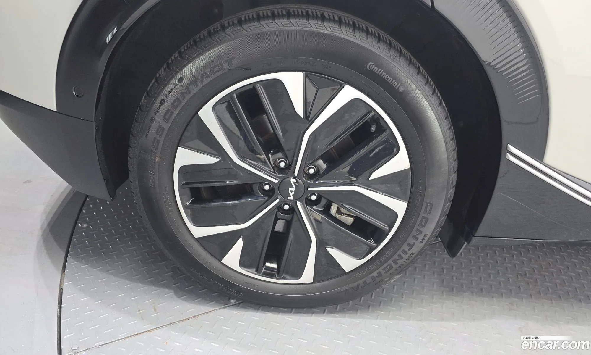 Kia EV6 2023 KNAC381AFPA163912 — 29