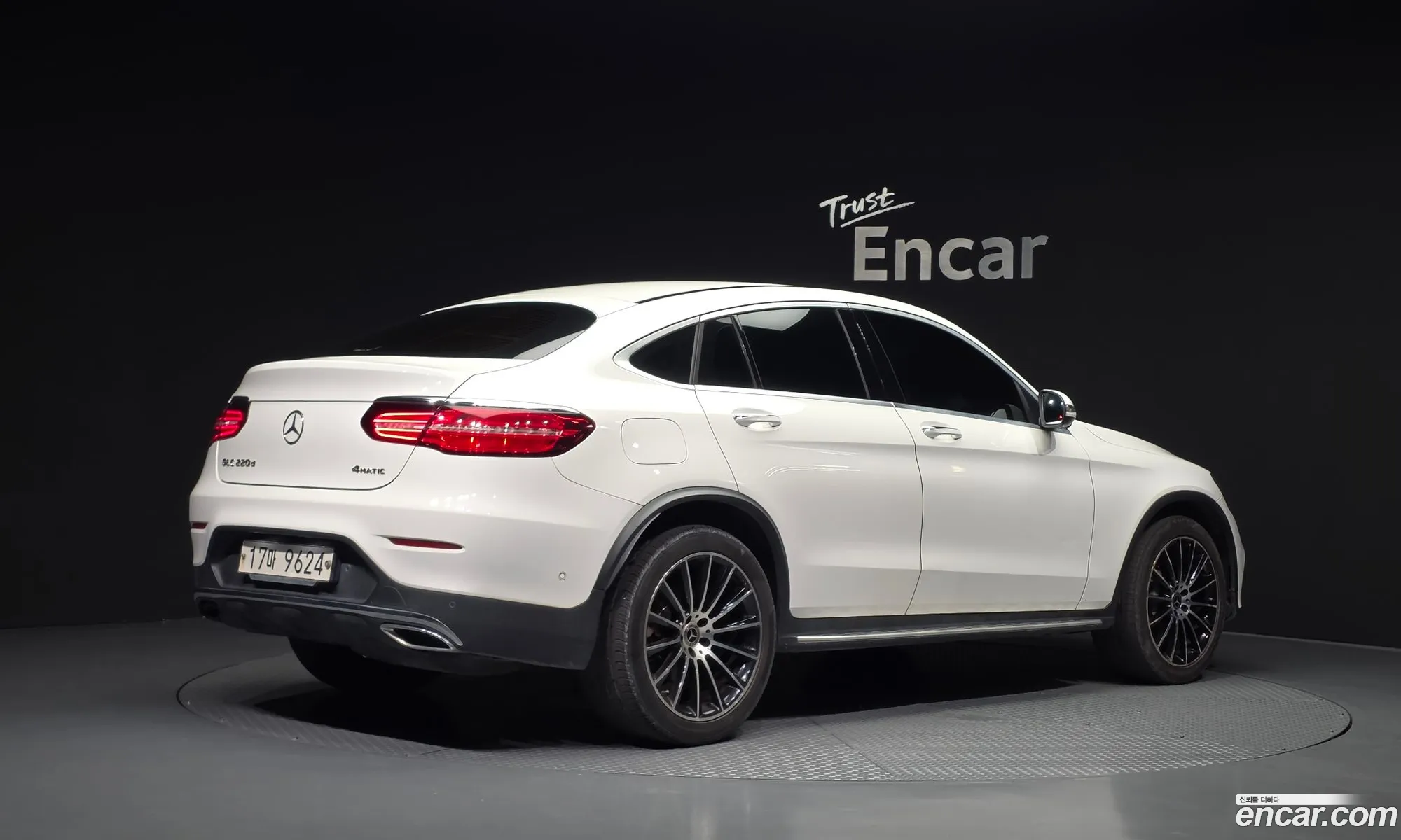 Mercedes-Benz GLC-Class X253 2017 WDC0J0FB0JF354082 — 18