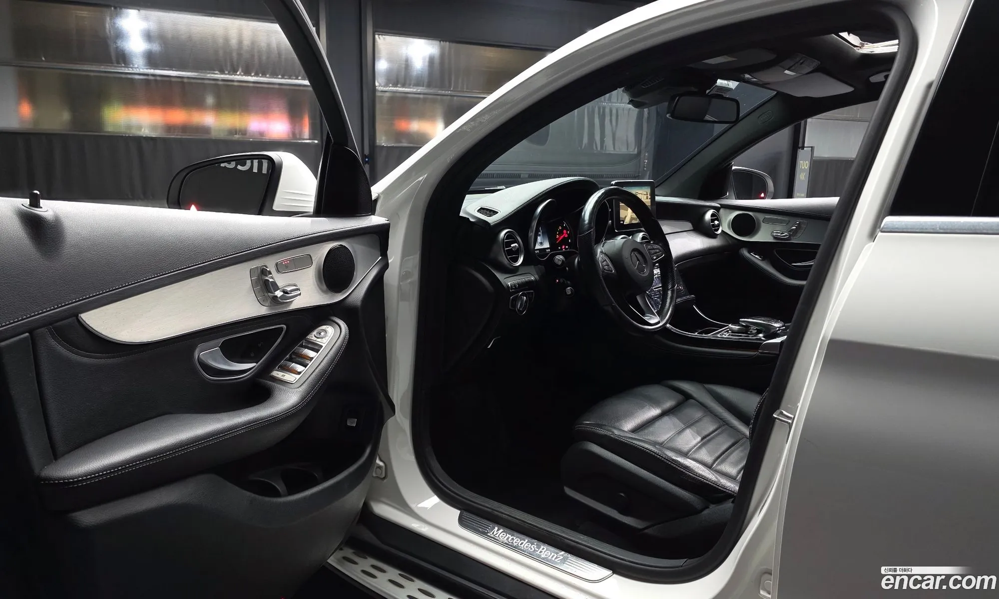 Mercedes-Benz GLC-Class X253 2017 WDC0J0FB0JF354082 — 9