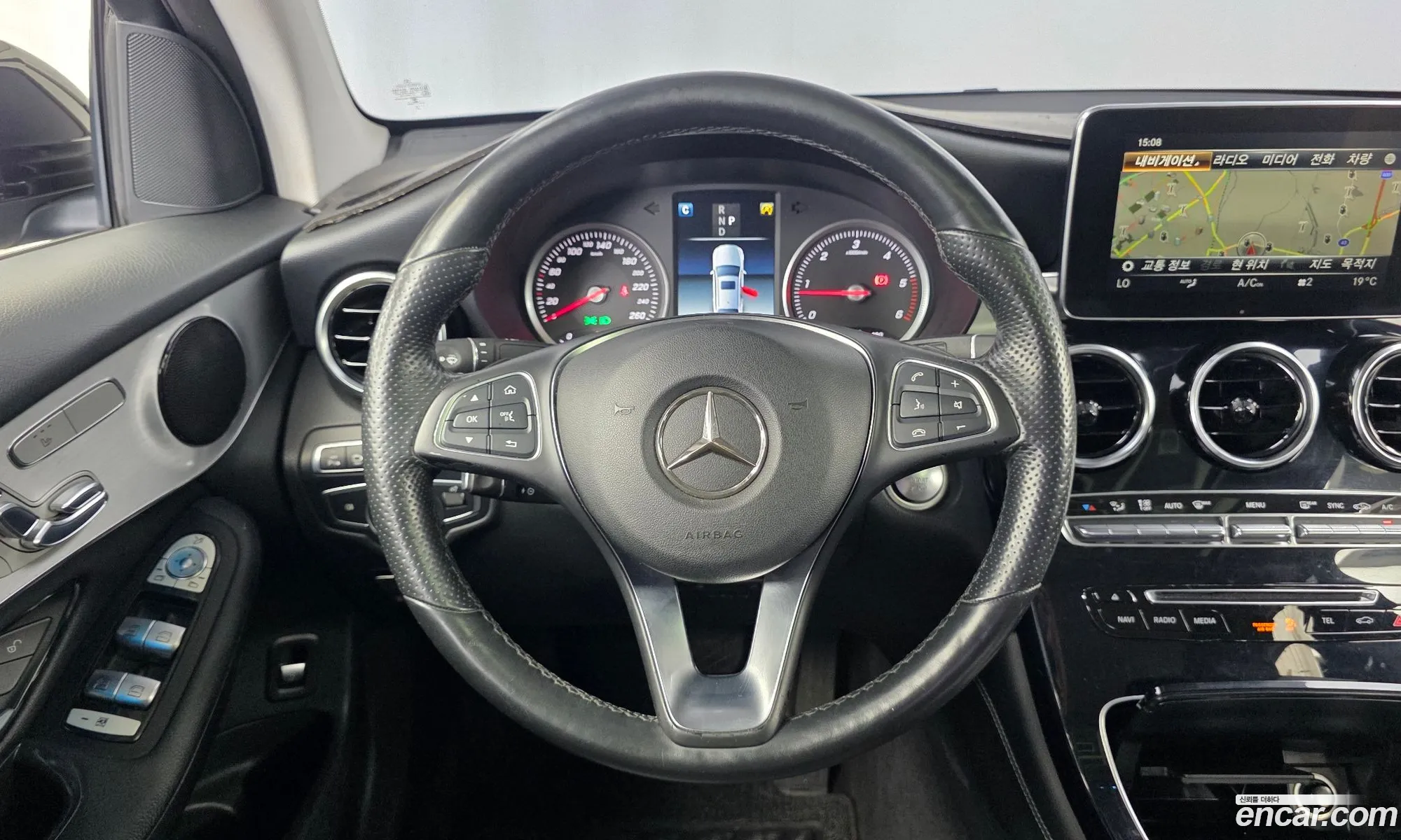 Mercedes-Benz GLC-Class X253 2017 WDC0J0FB1JF322371 — 11