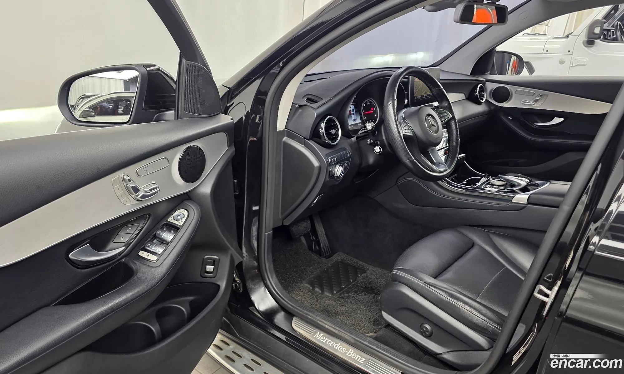 Mercedes-Benz GLC-Class X253 2017 WDC0J0FB1JF322371 — 16