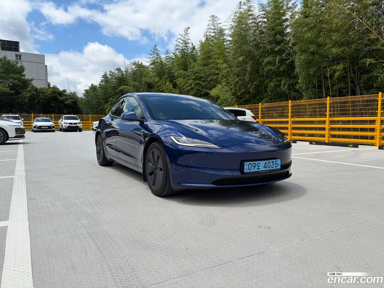 Tesla Model 3 2024 — 12