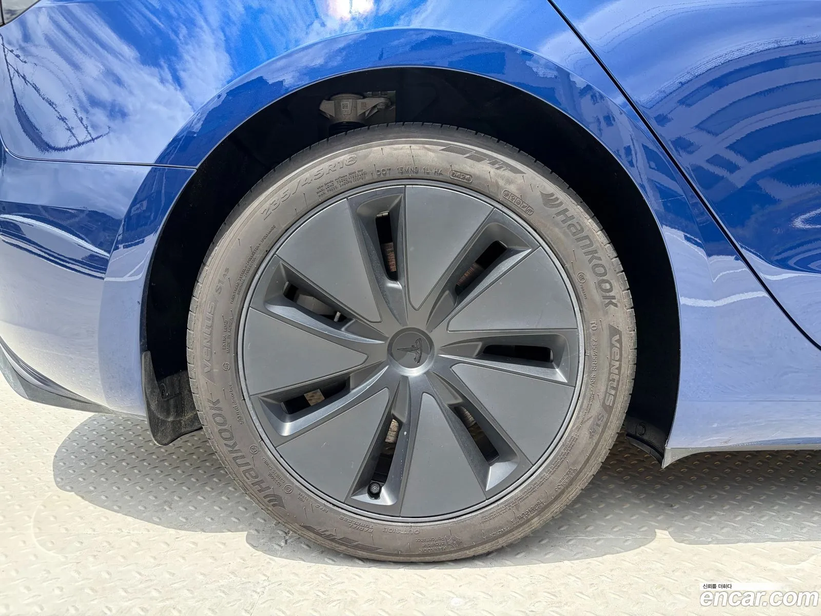 Tesla Model 3 2024 — 13