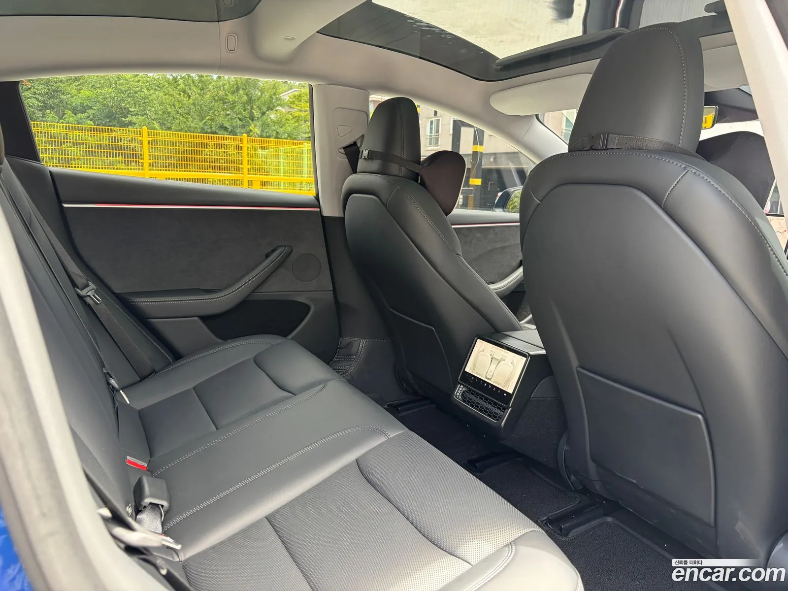 Tesla Model 3 2024 — 14