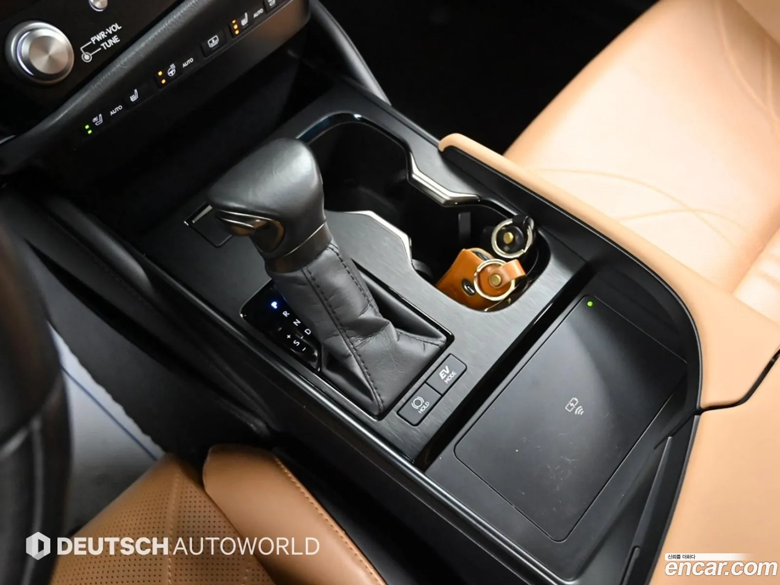 Lexus ES300h 7th Gen 2023 — 8