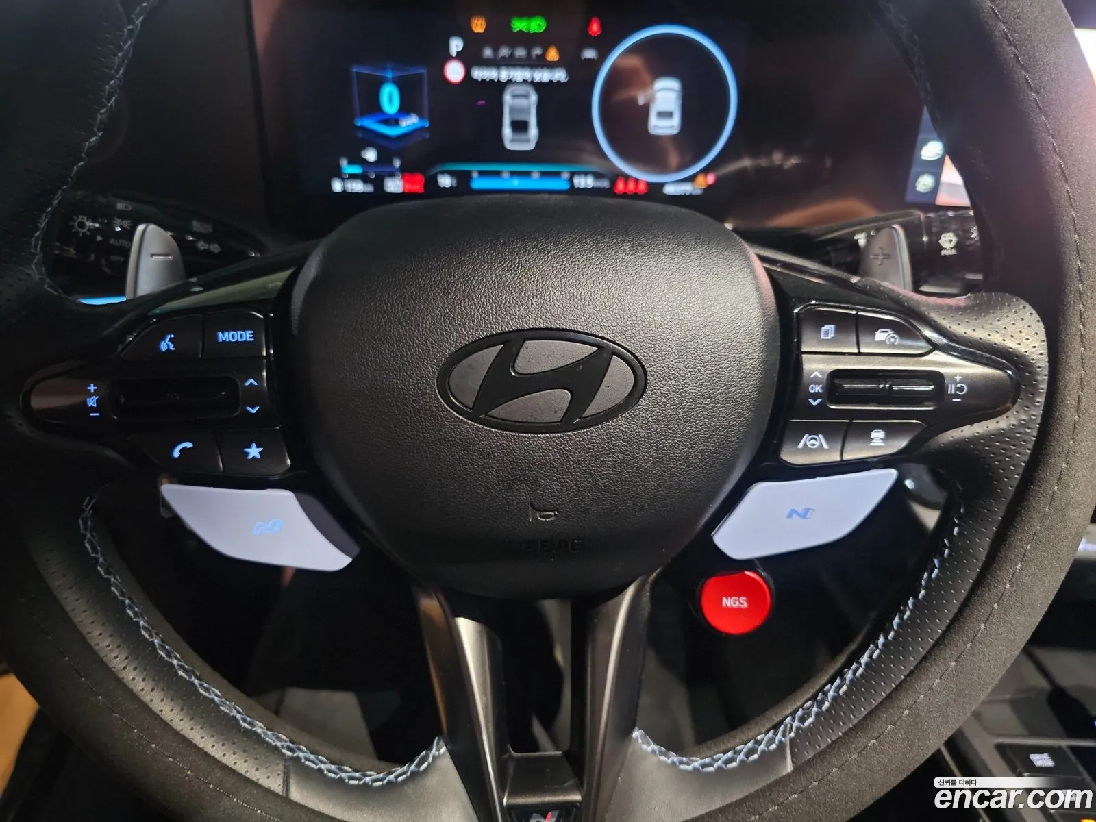 Hyundai Elantra 2024 — 12