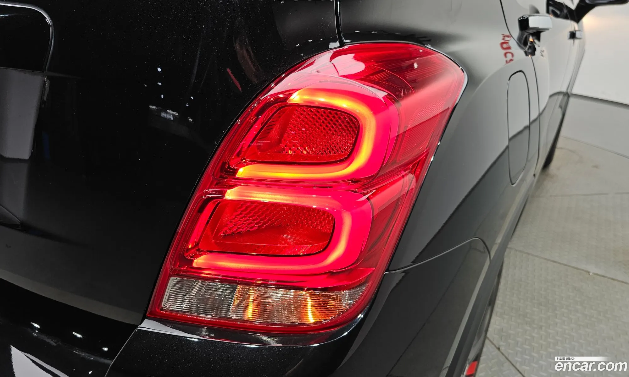 Chevrolet (GM Daewoo) Trax 2019 KLABA76BDKB966943 — 11