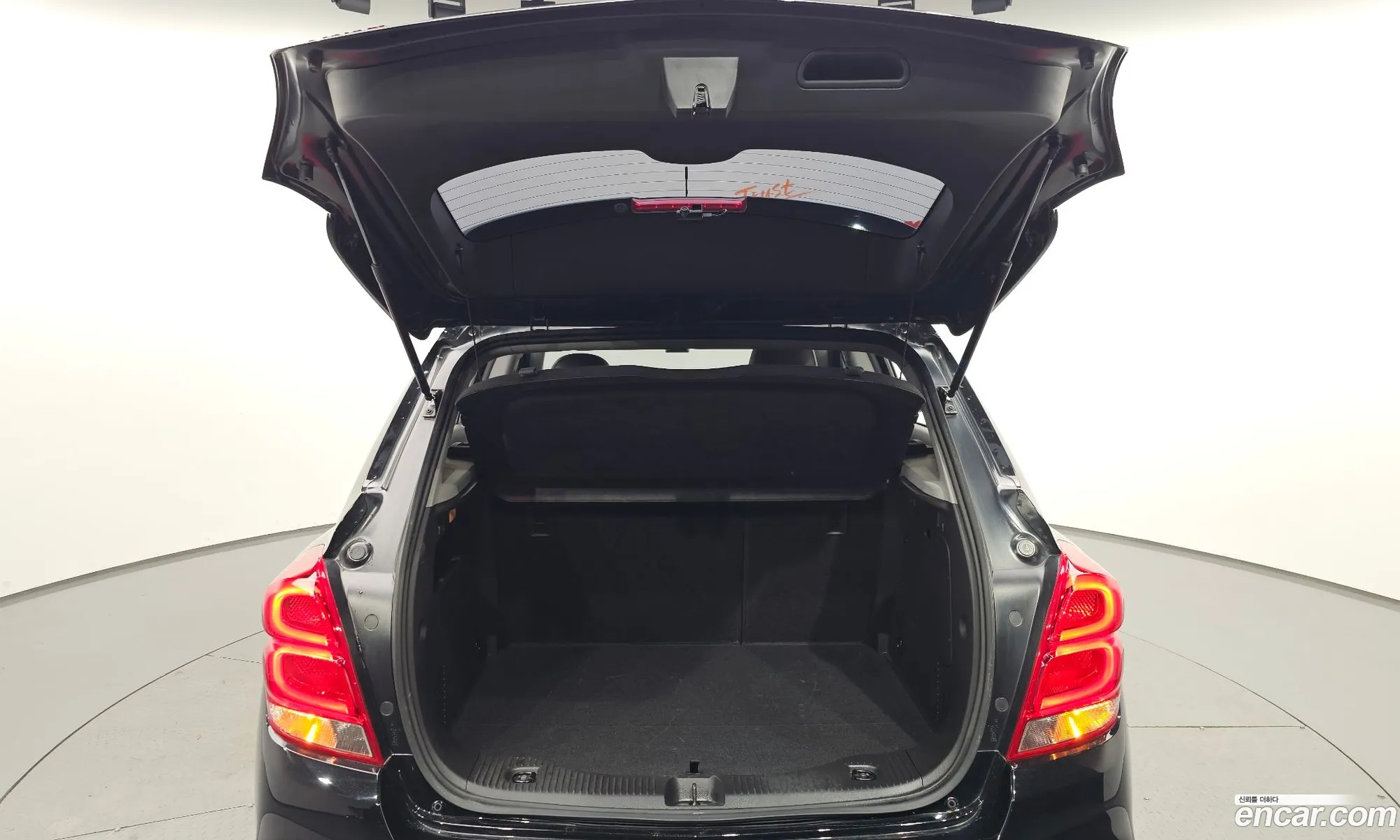 Chevrolet (GM Daewoo) Trax 2019 KLABA76BDKB966943 — 17