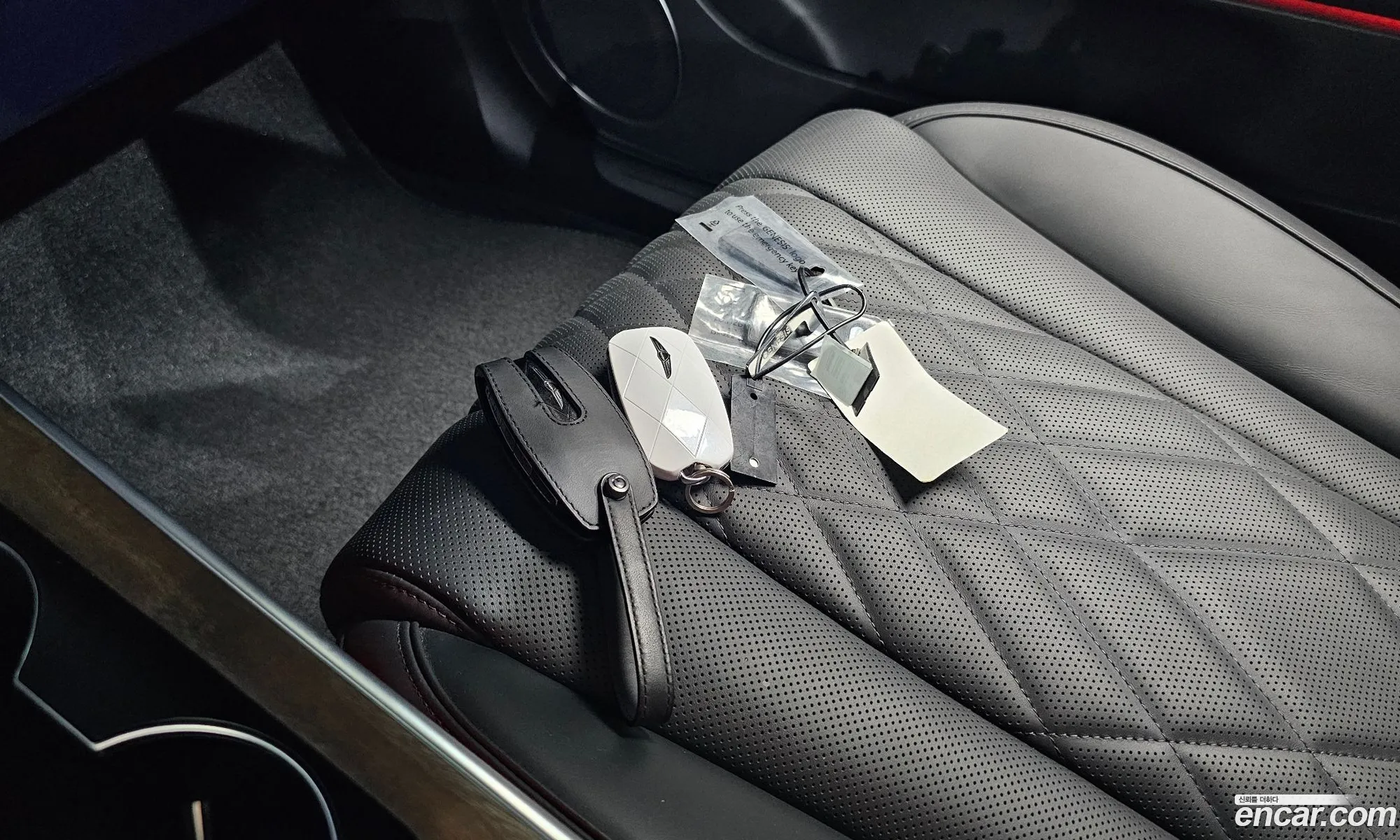 Genesis Electrified G80 2024 — 27