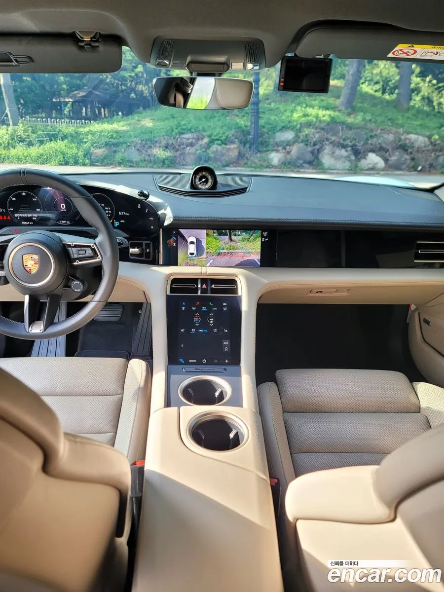 Porsche Taycan 2021 — 20