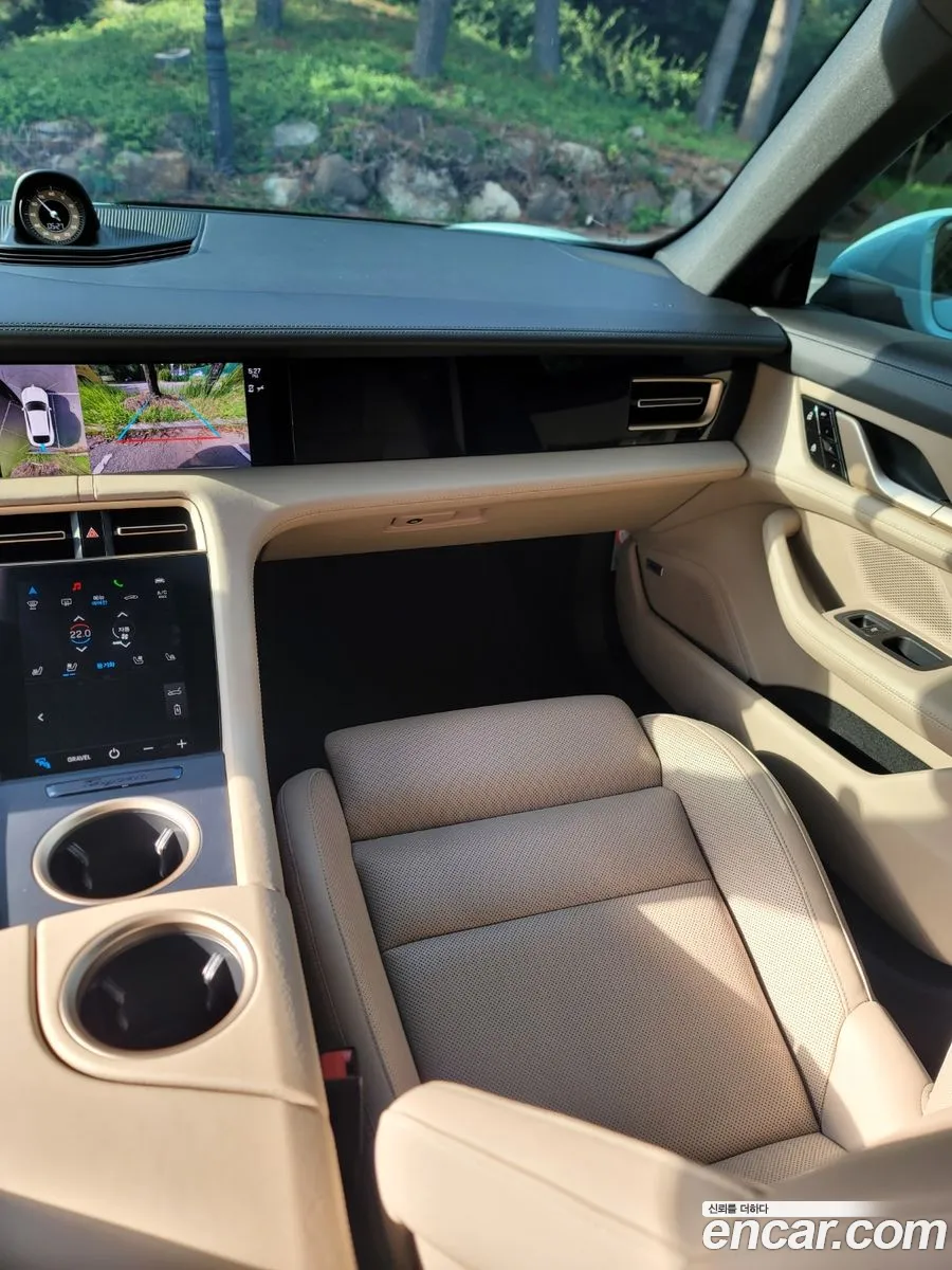Porsche Taycan 2021 — 12