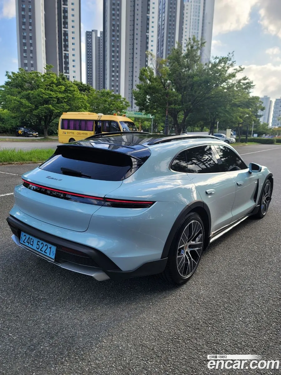 Porsche Taycan 2021 — 4
