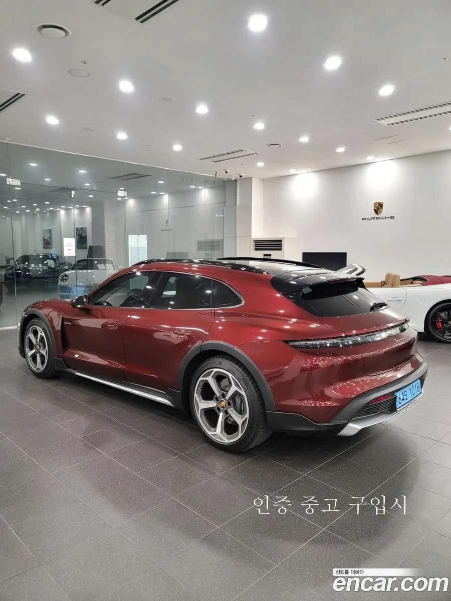 Porsche Taycan 2021 — 18