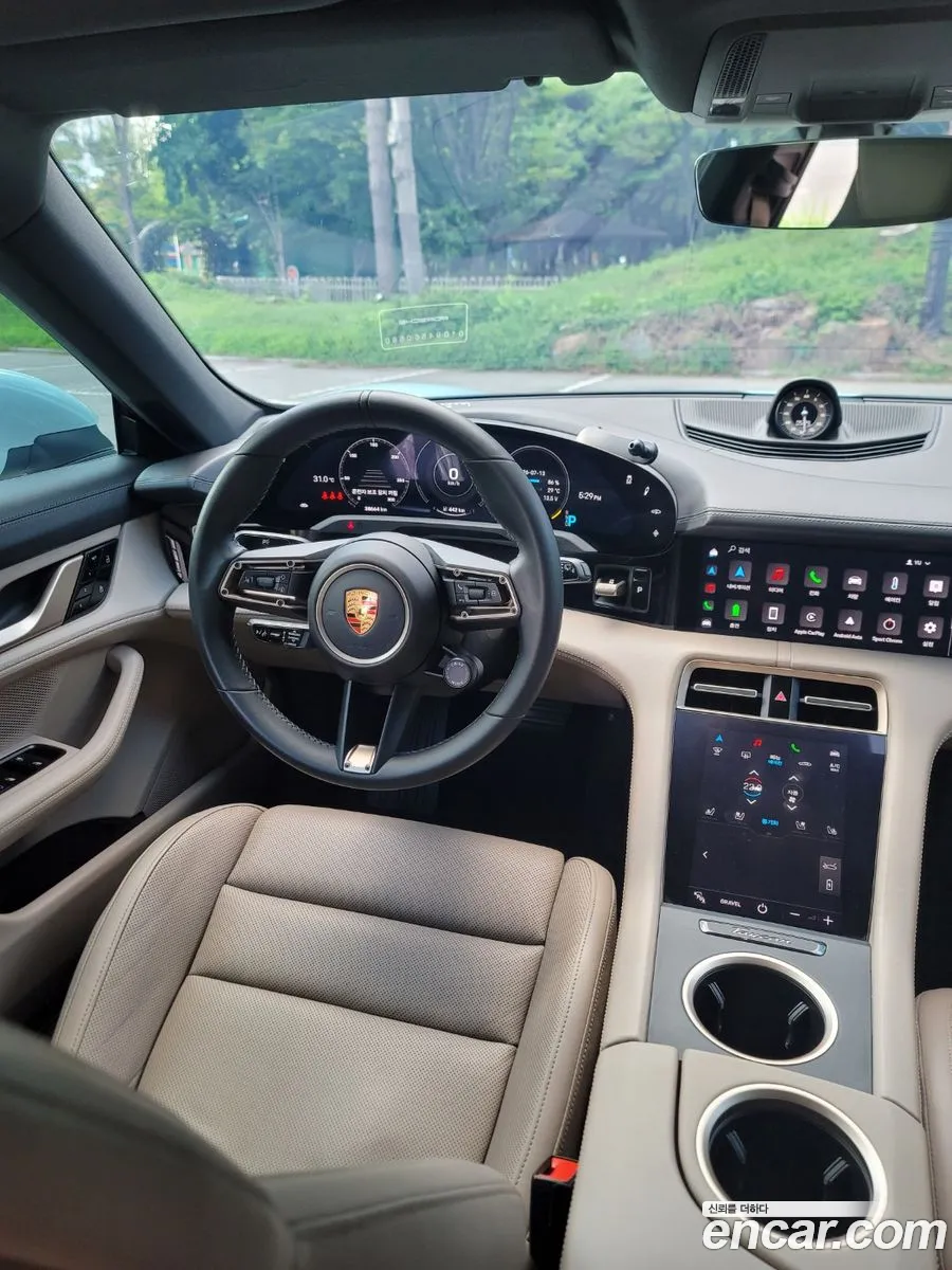 Porsche Taycan 2021 — 9