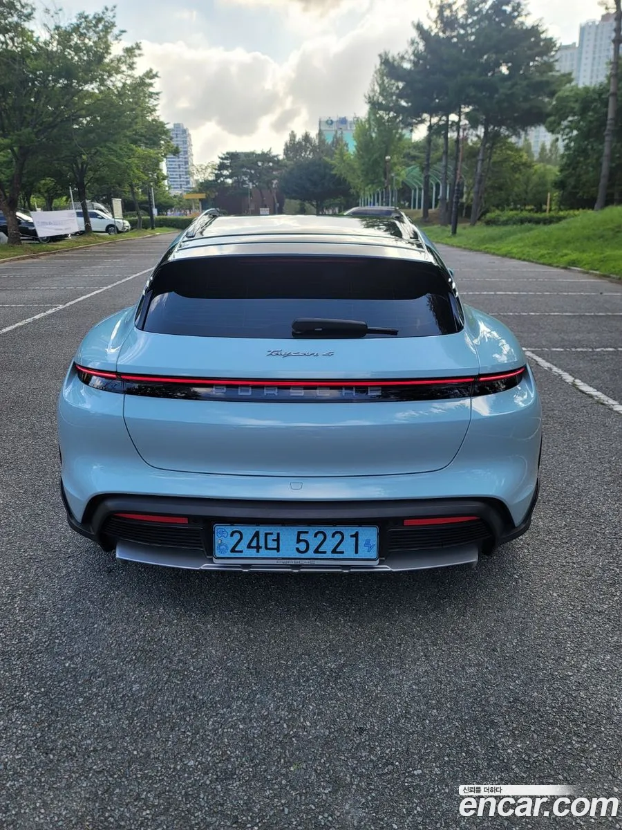 Porsche Taycan 2021 — 8