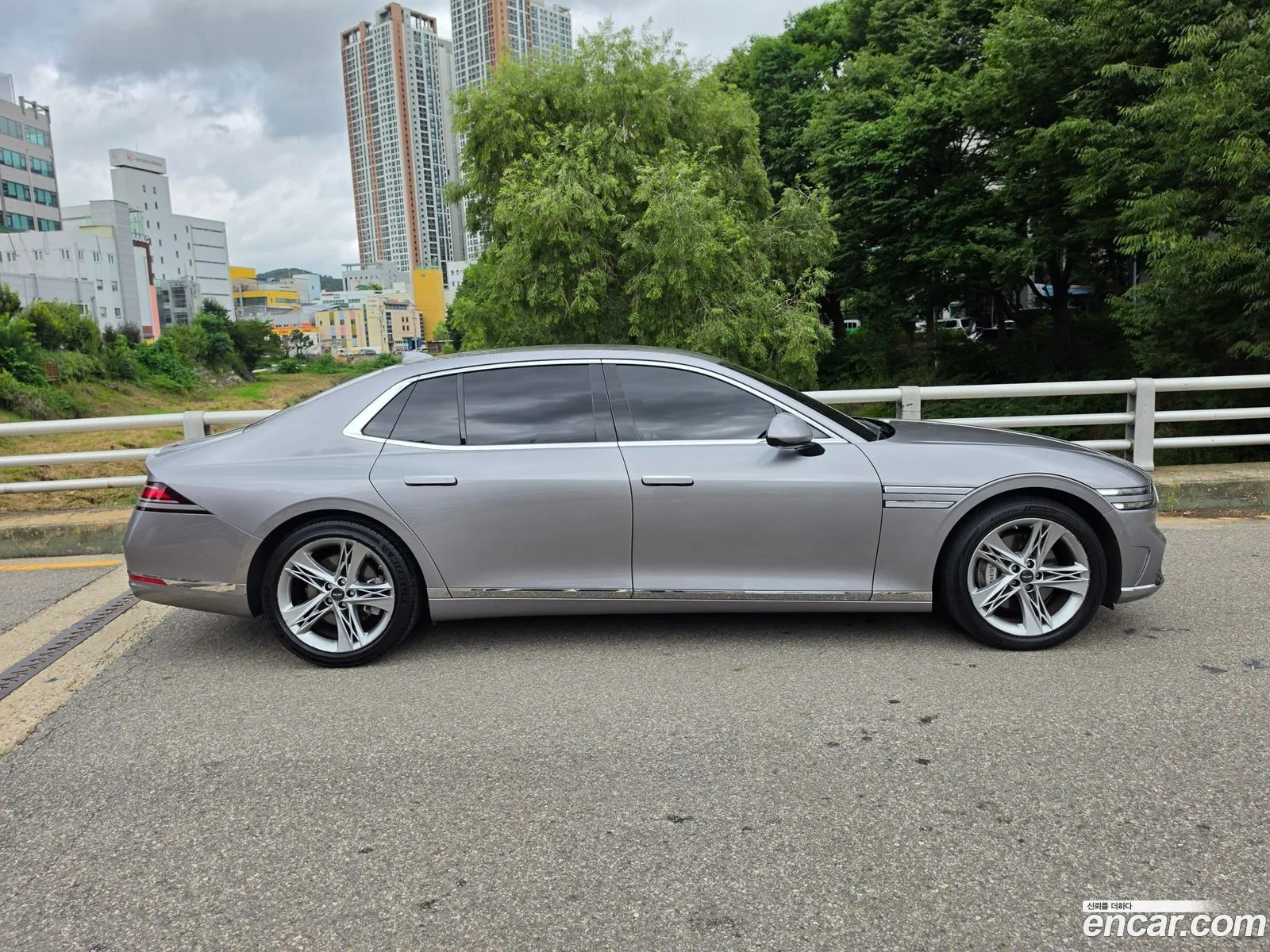 Genesis G90 2023 — 16