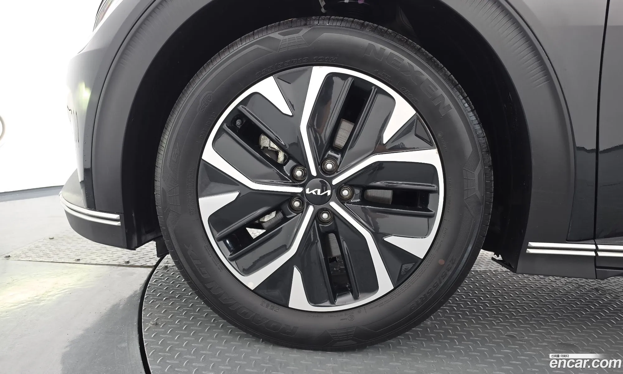 Kia EV6 2021 — 25