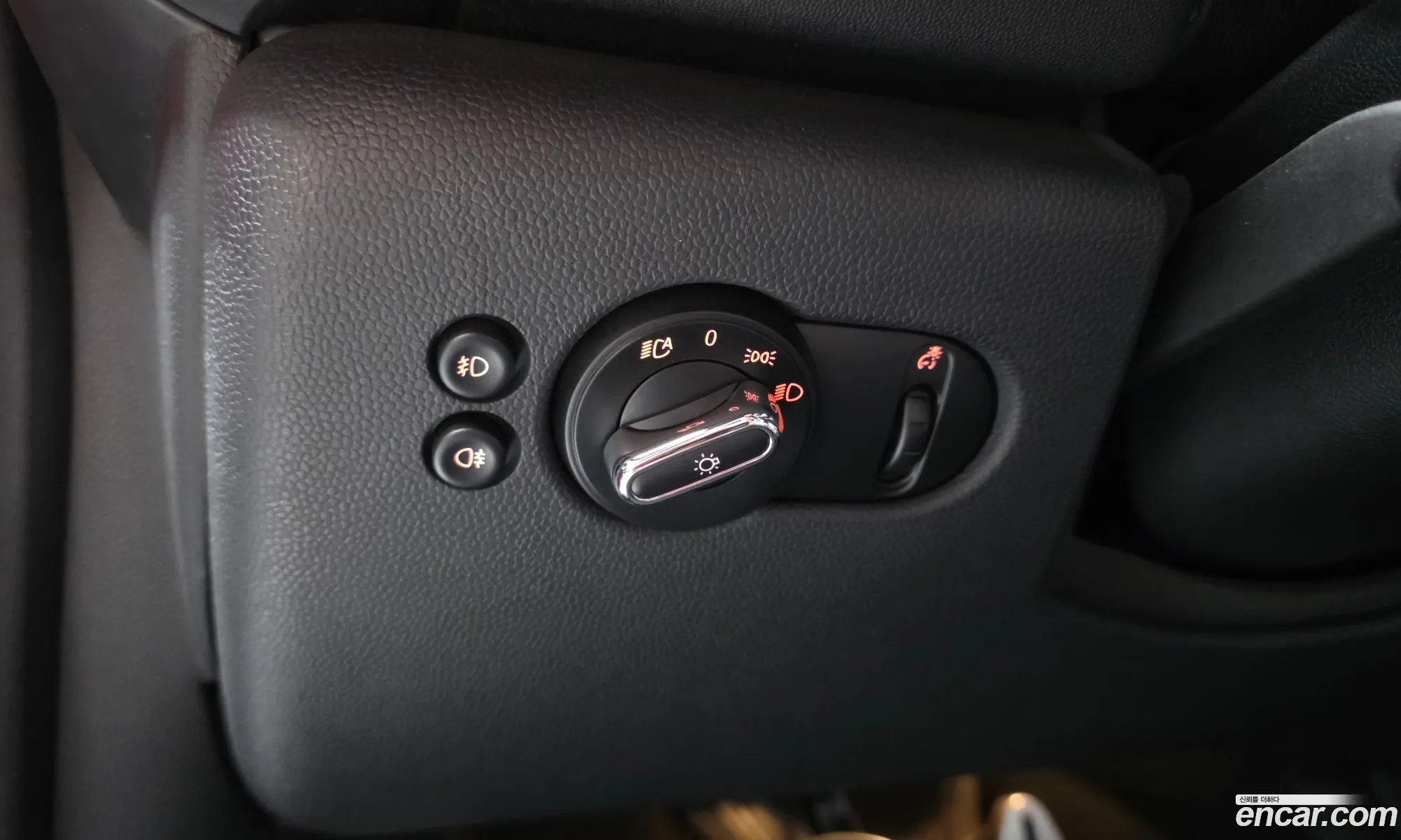 Mini Cooper Convertible 2018 WMWWG5103J3A80363 — 9