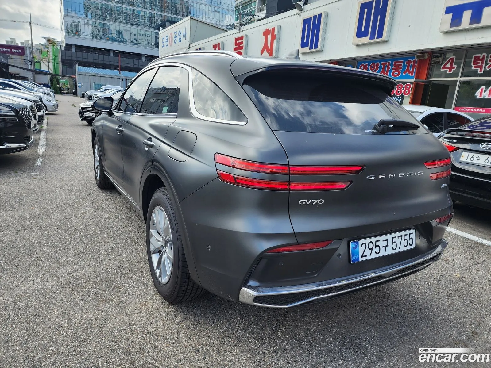 Genesis GV70 2025 — 5