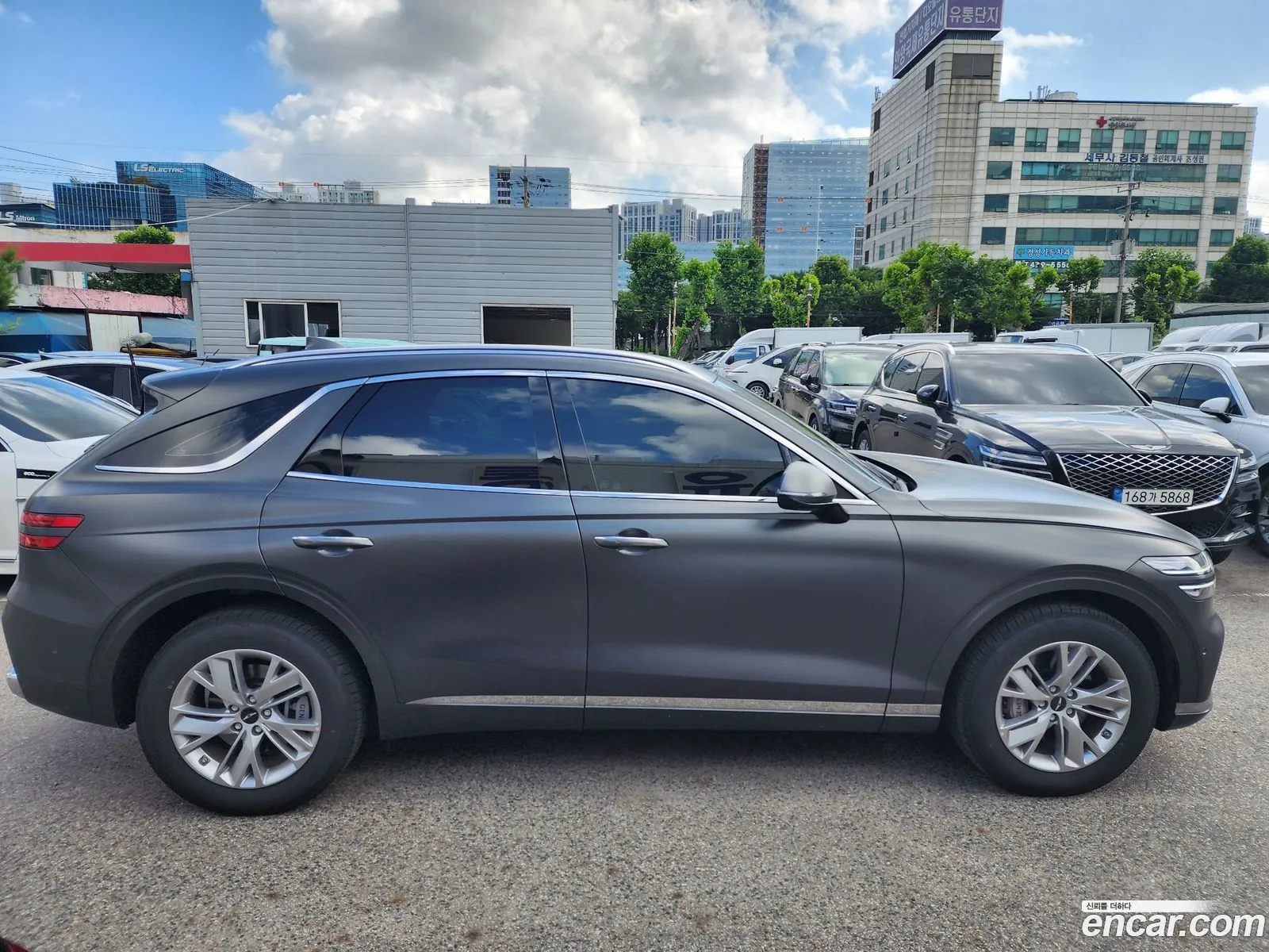 Genesis GV70 2025 — 18