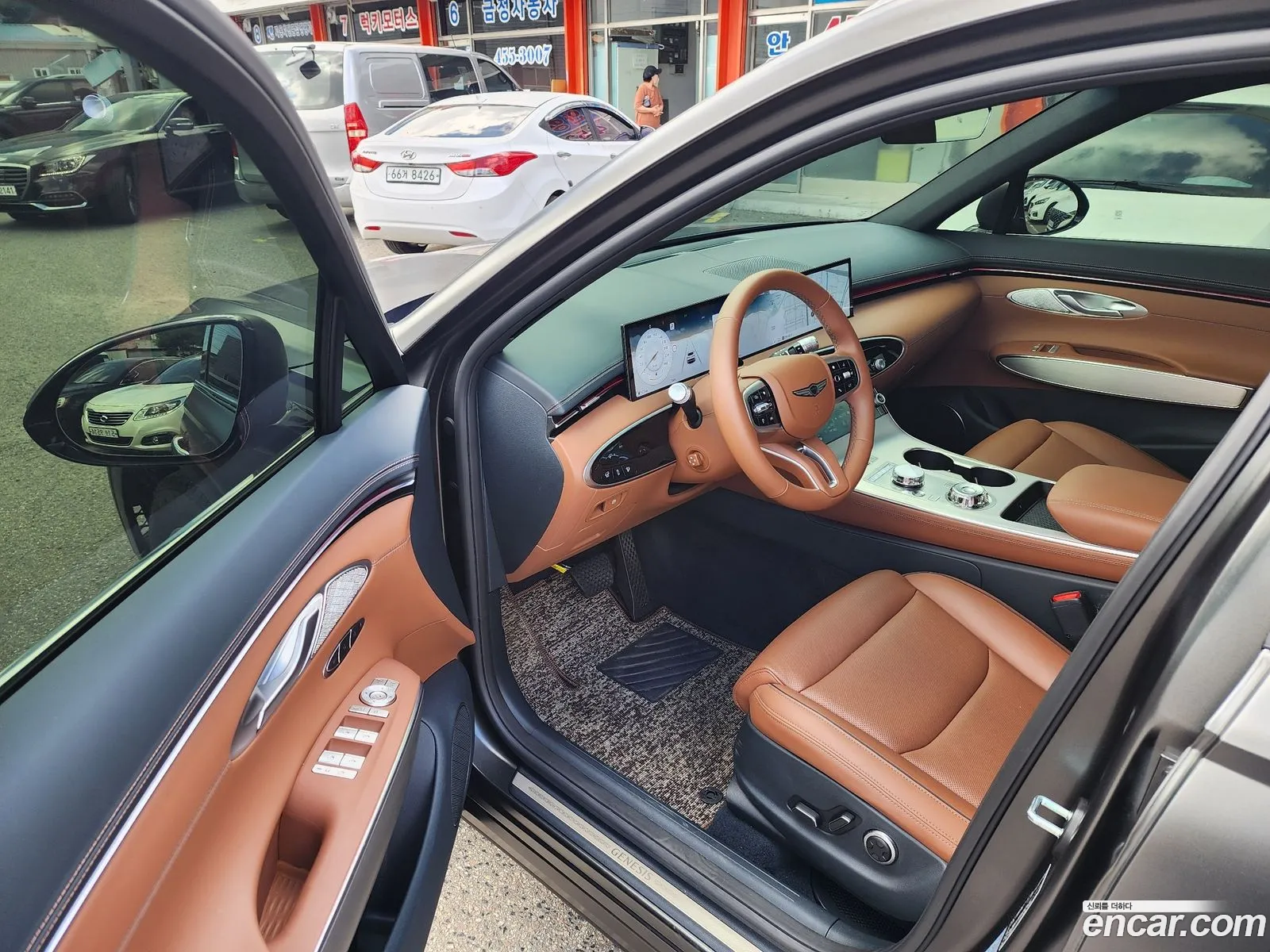 Genesis GV70 2025 — 15