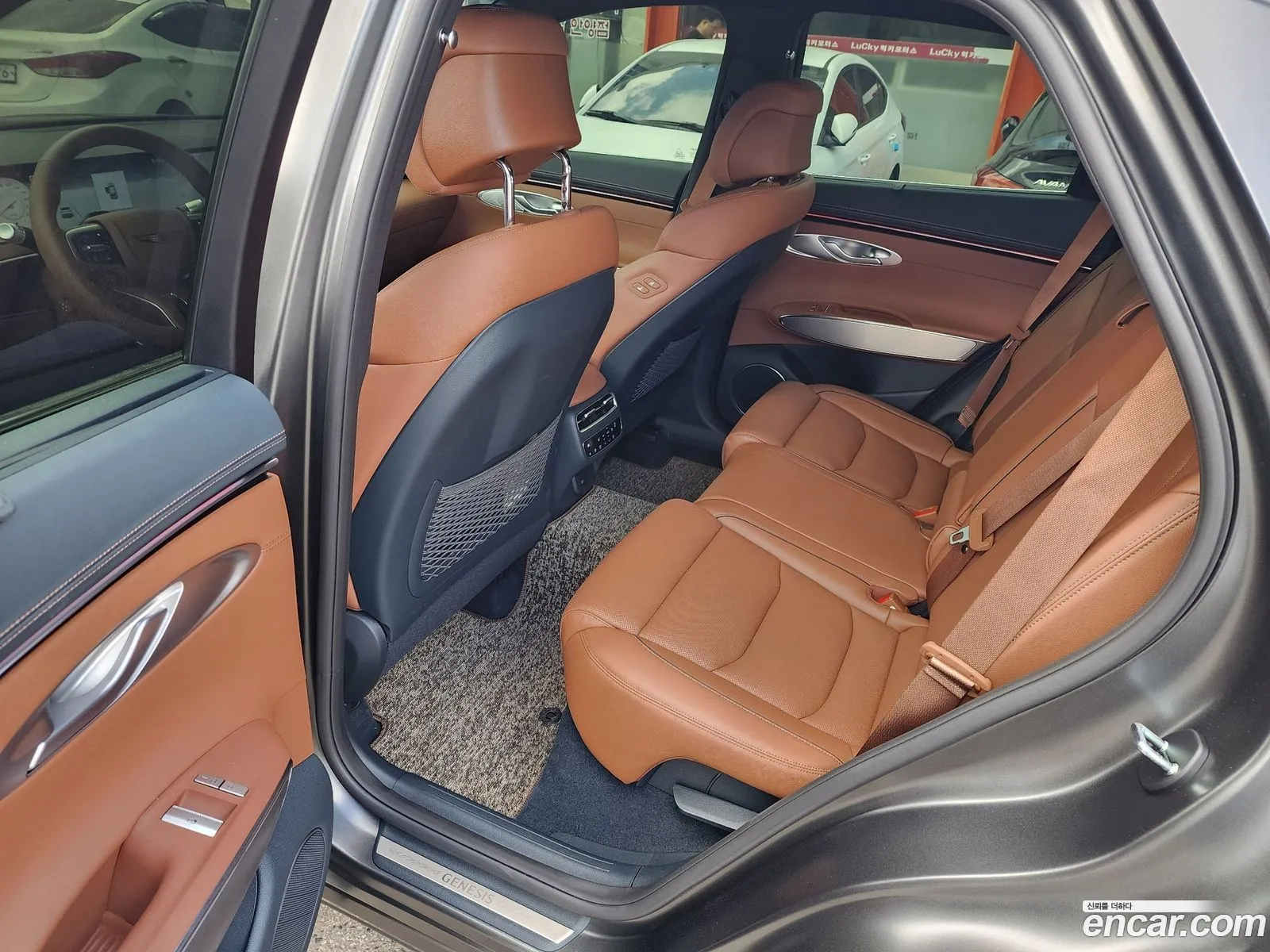 Genesis GV70 2025 — 14