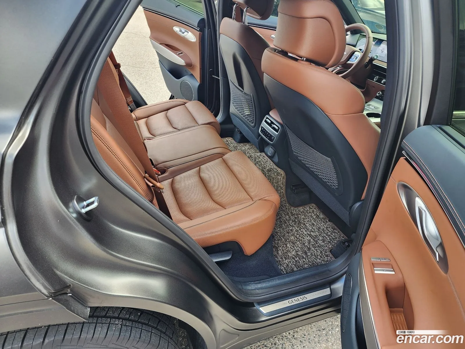 Genesis GV70 2025 — 11