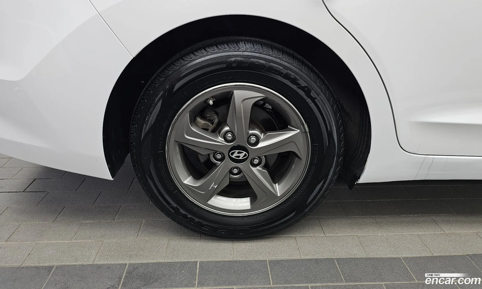 Hyundai Elantra AD 2016 KMHD741DBHU259593 — 19