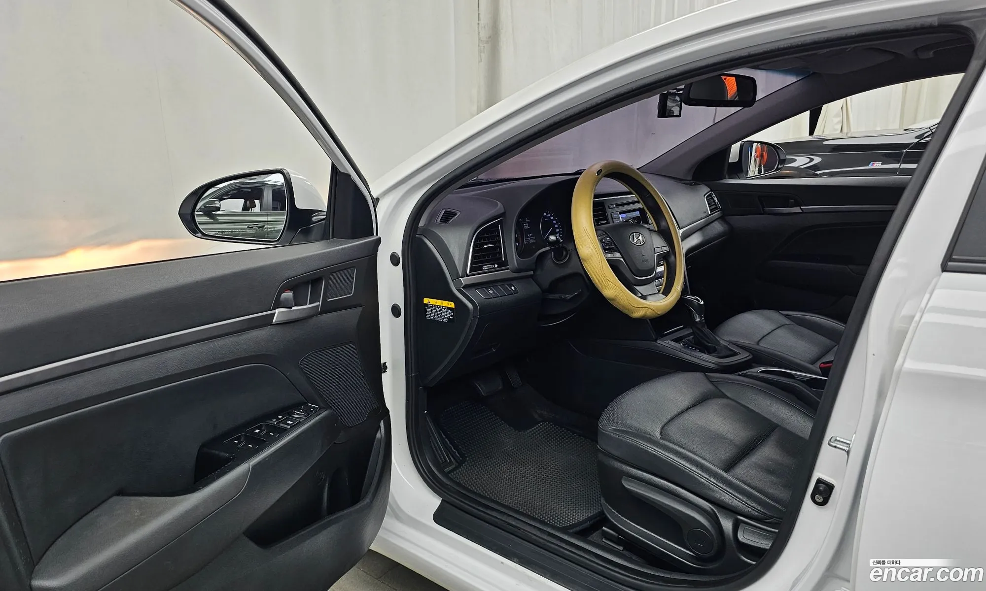 Hyundai Elantra AD 2016 KMHD741DBHU259593 — 10