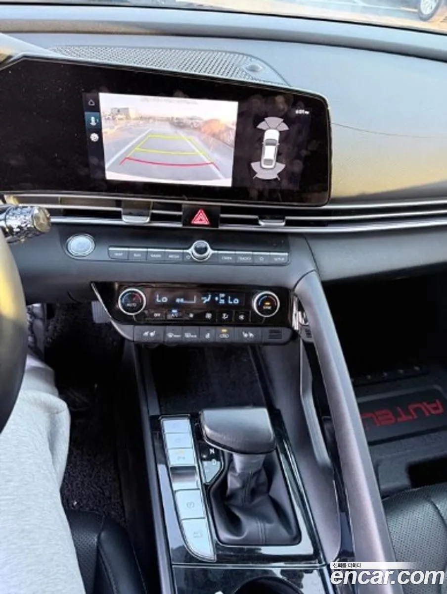 Hyundai Elantra Hybrid 2022 — 17