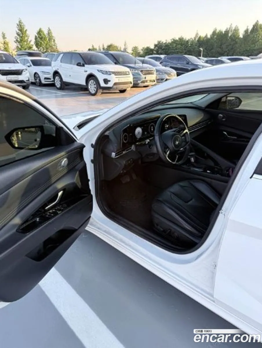 Hyundai Elantra Hybrid 2022 — 7