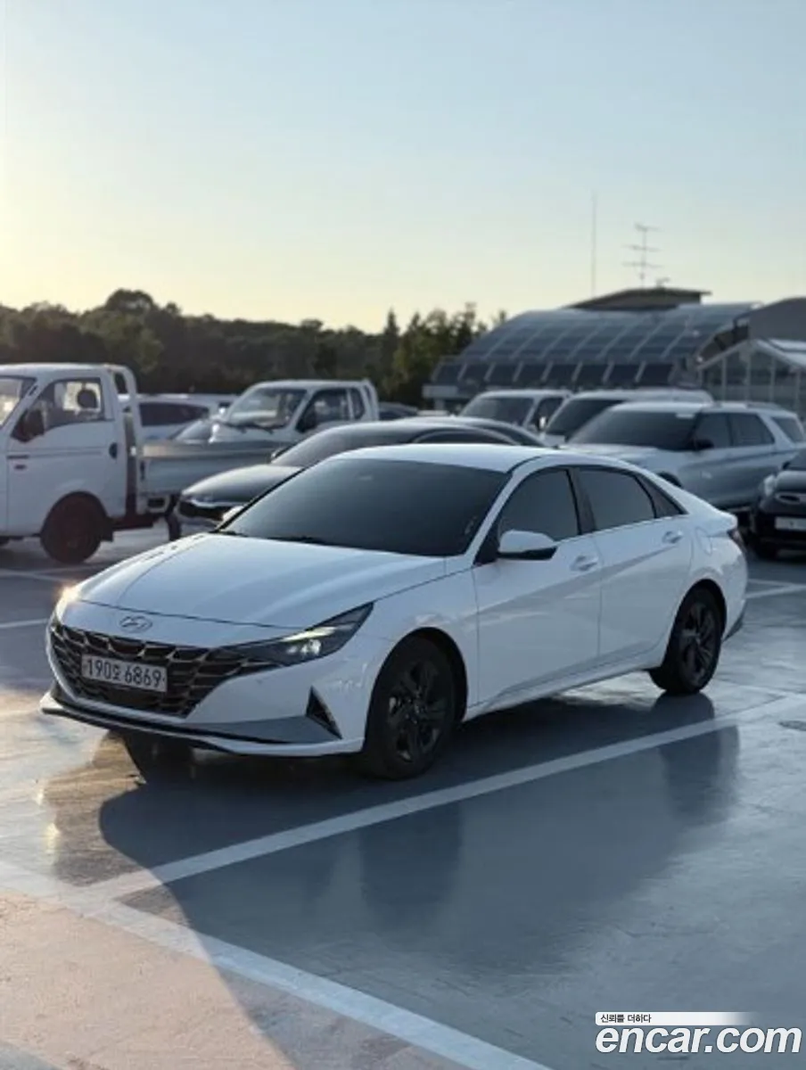 Hyundai Elantra Hybrid 2022 — 20