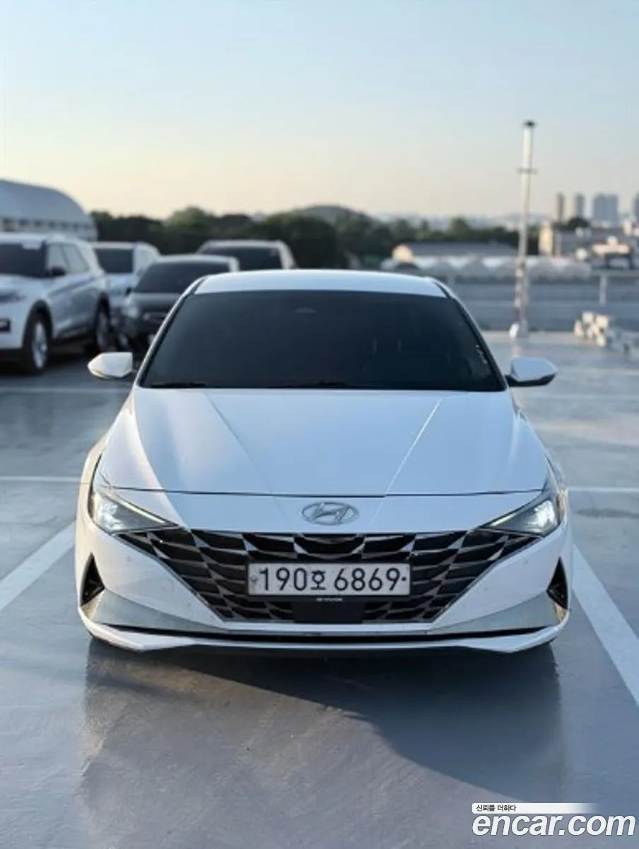Hyundai Elantra Hybrid 2022 — 6