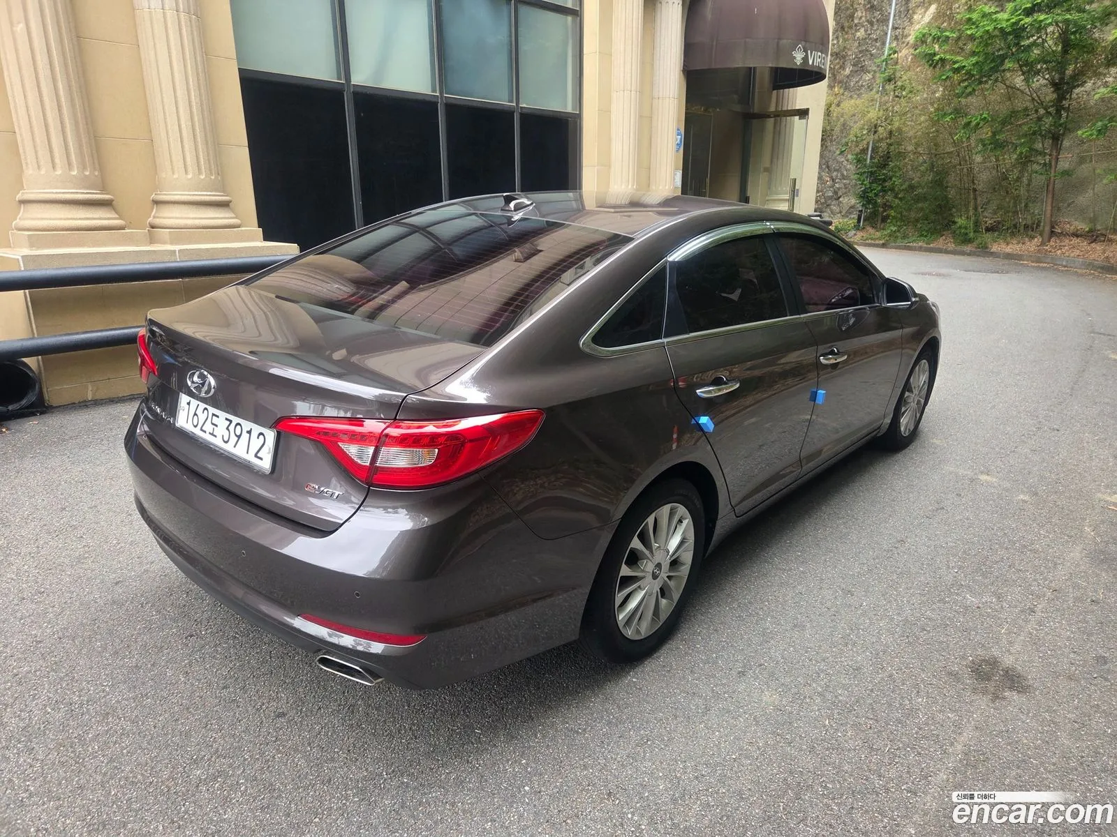 Hyundai LF Sonata 2016 — 11