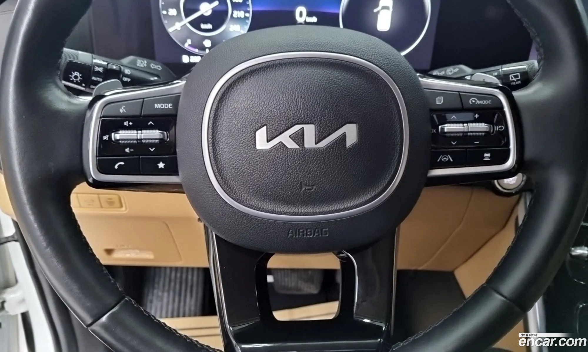 Kia Carnival 2022 — 4