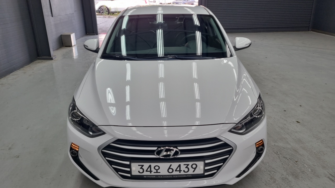 Hyundai Elantra AD 2017 — 2