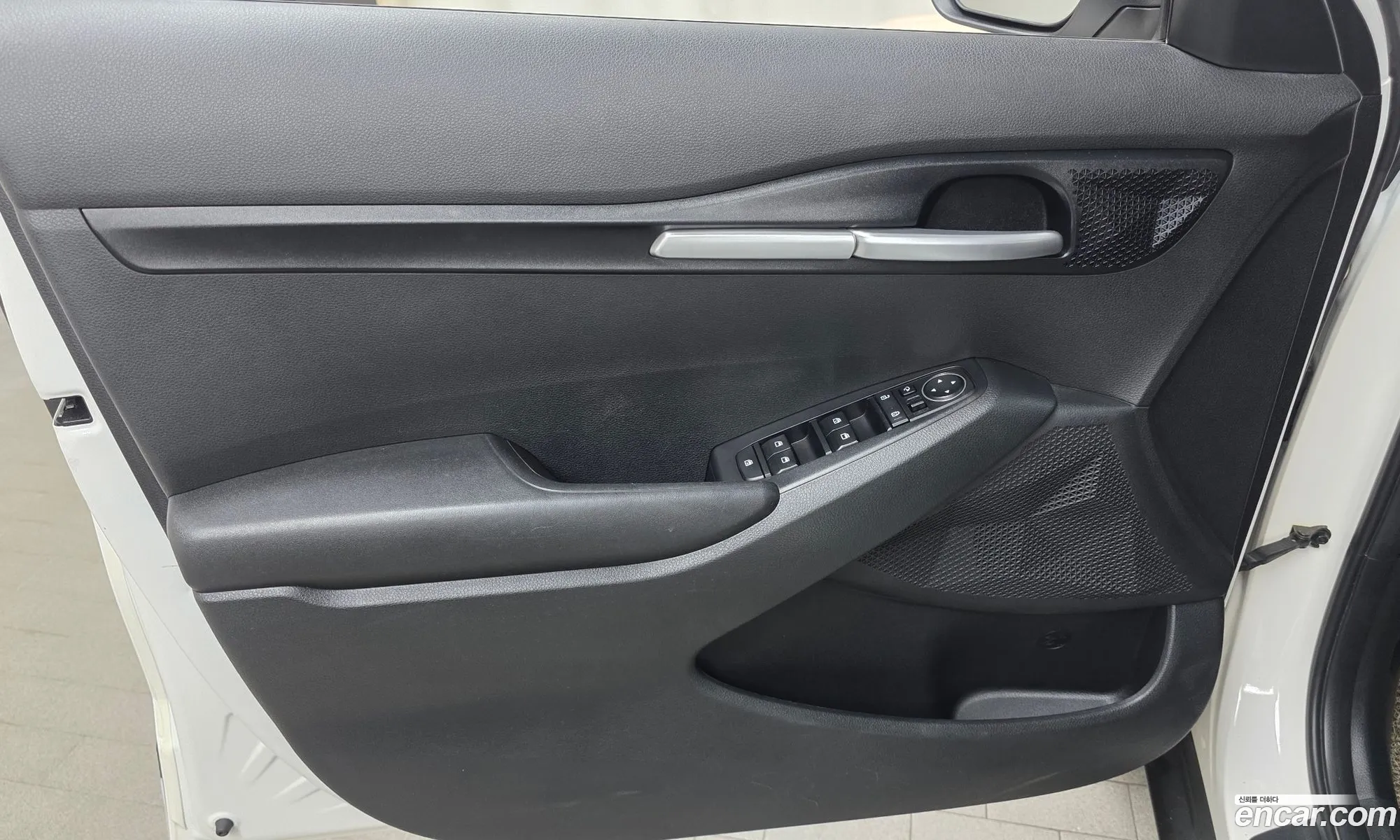 Kia Seltos 2020 KNAEU815GLK106351 — 5