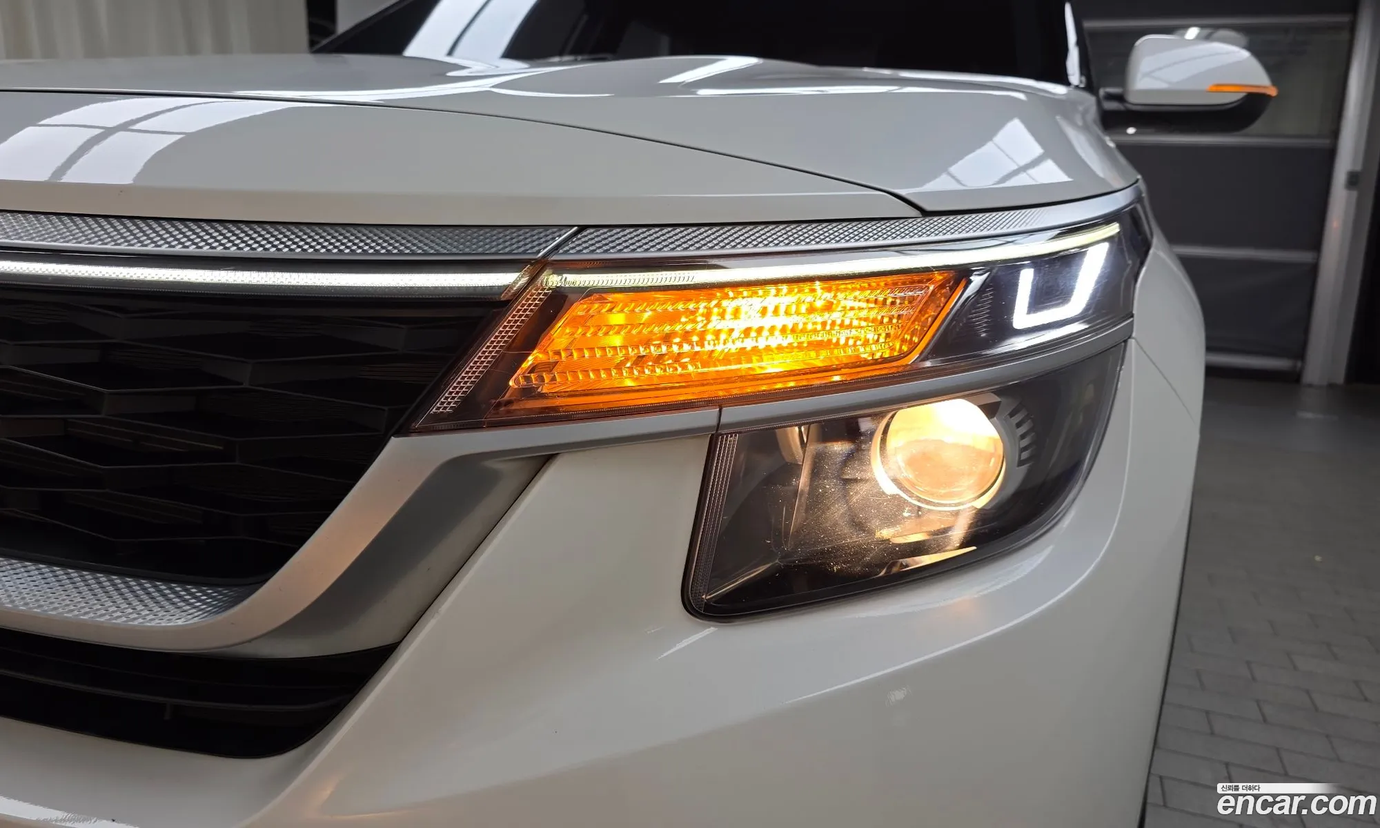 Kia Seltos 2020 KNAEU815GLK106351 — 10