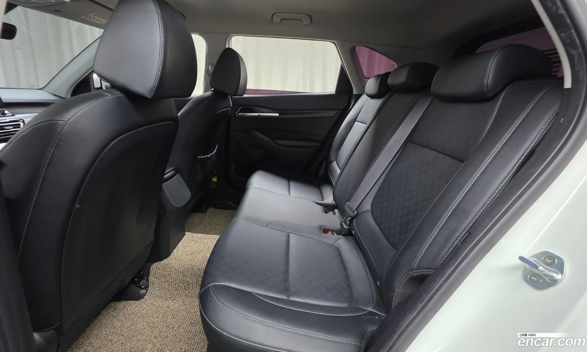 Kia Seltos 2020 KNAEU815GLK106351 — 14
