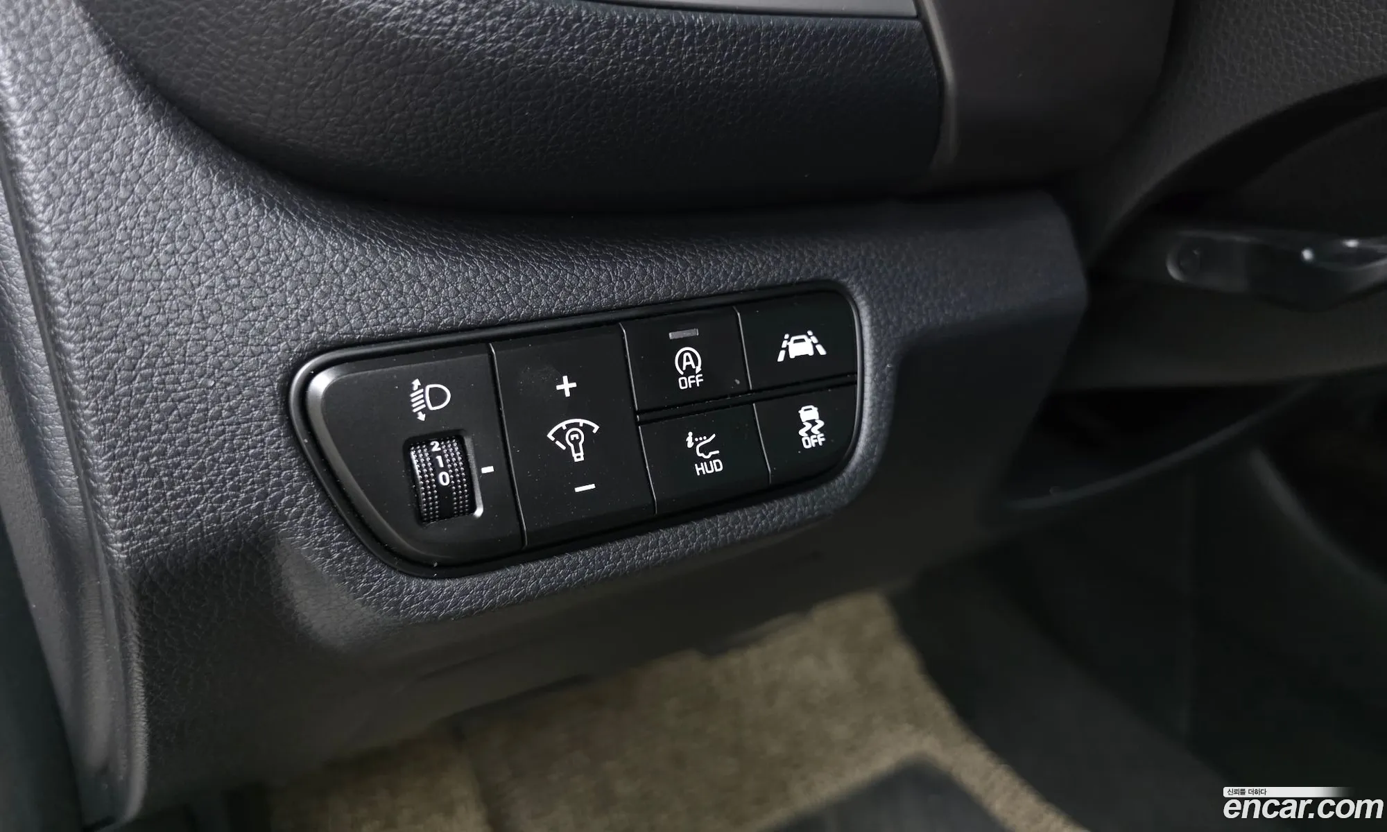 Kia Seltos 2020 KNAEU815GLK106351 — 12