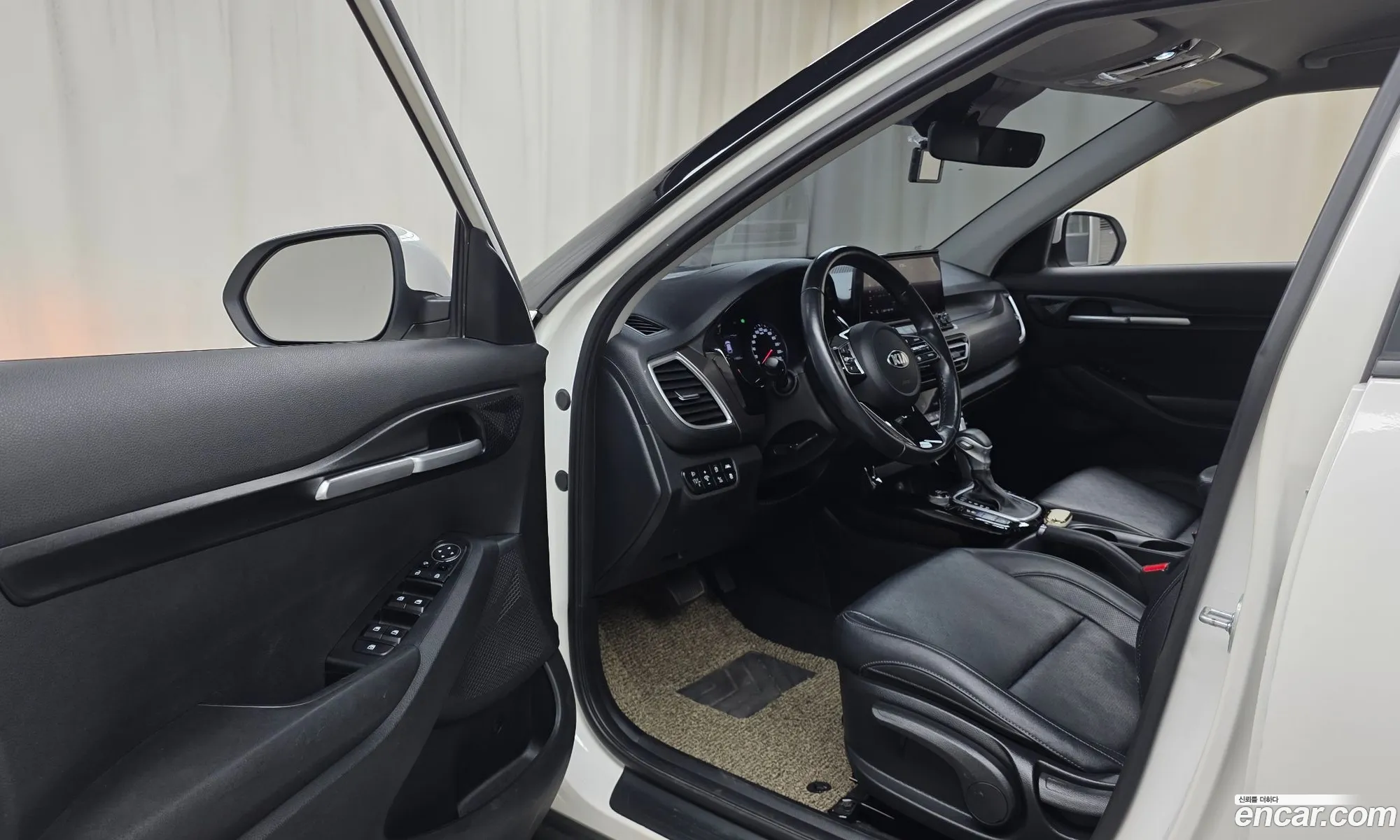 Kia Seltos 2020 KNAEU815GLK106351 — 15