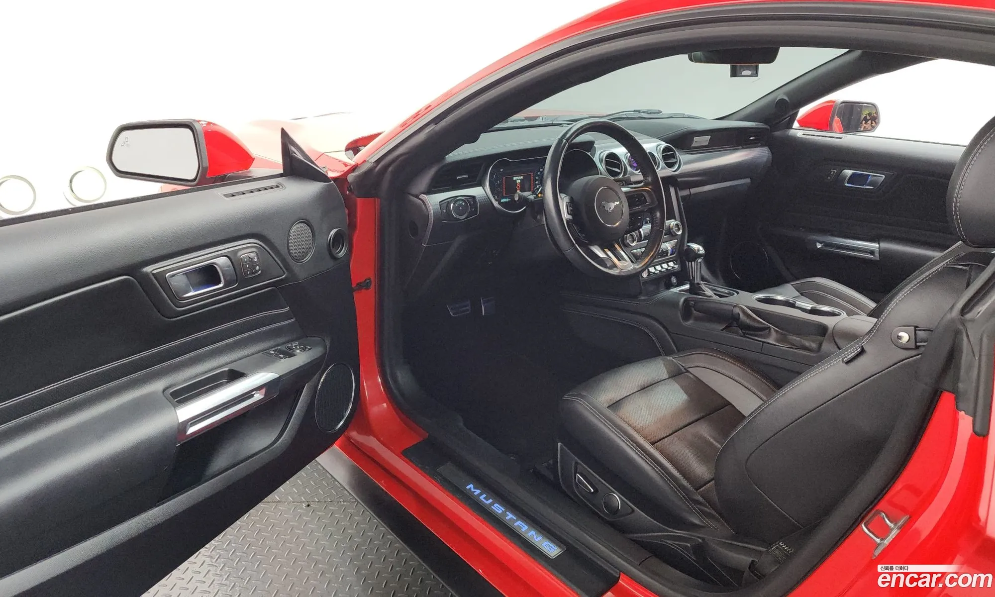 Ford Mustang 2019 1FA6P8TH2K5137801 — 19