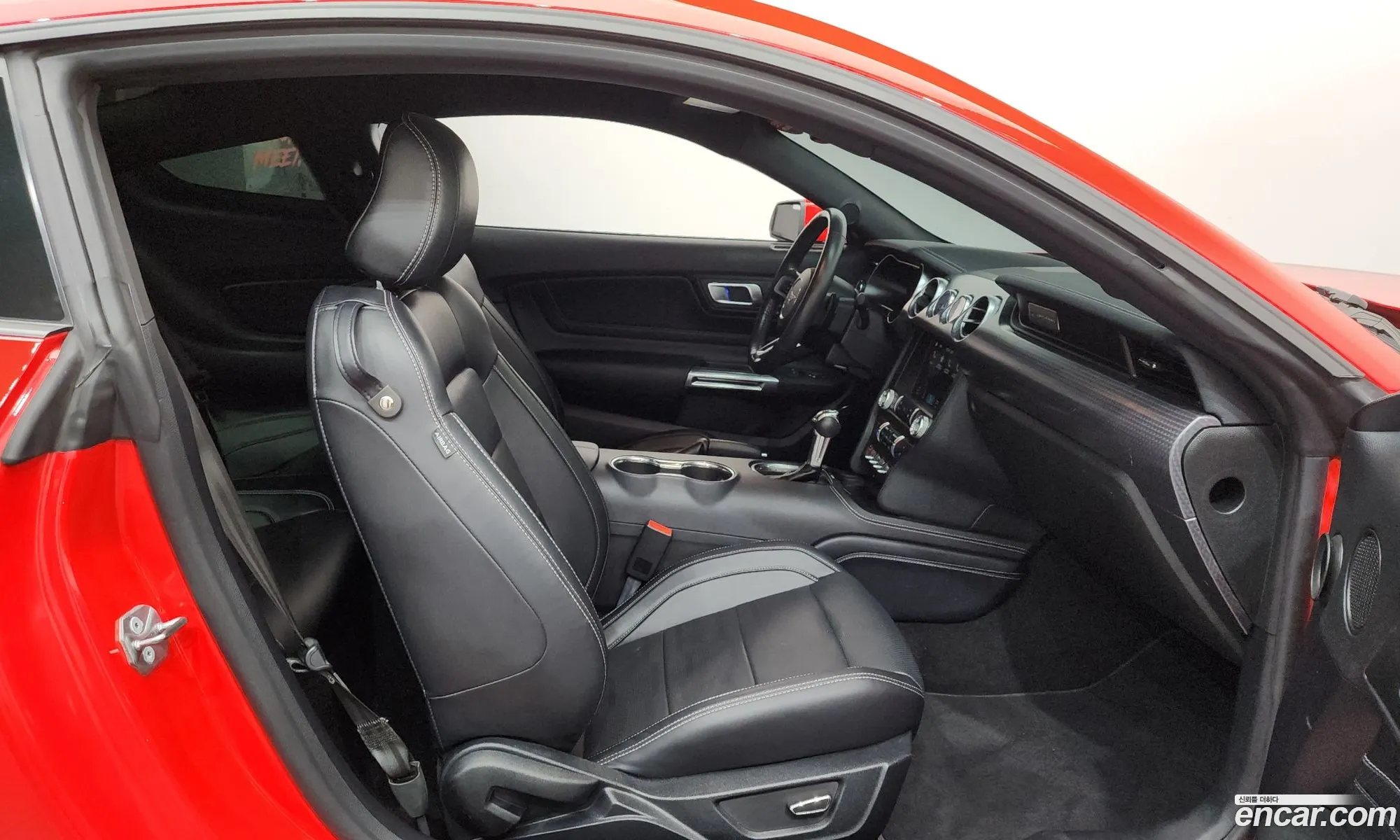 Ford Mustang 2019 1FA6P8TH2K5137801 — 29