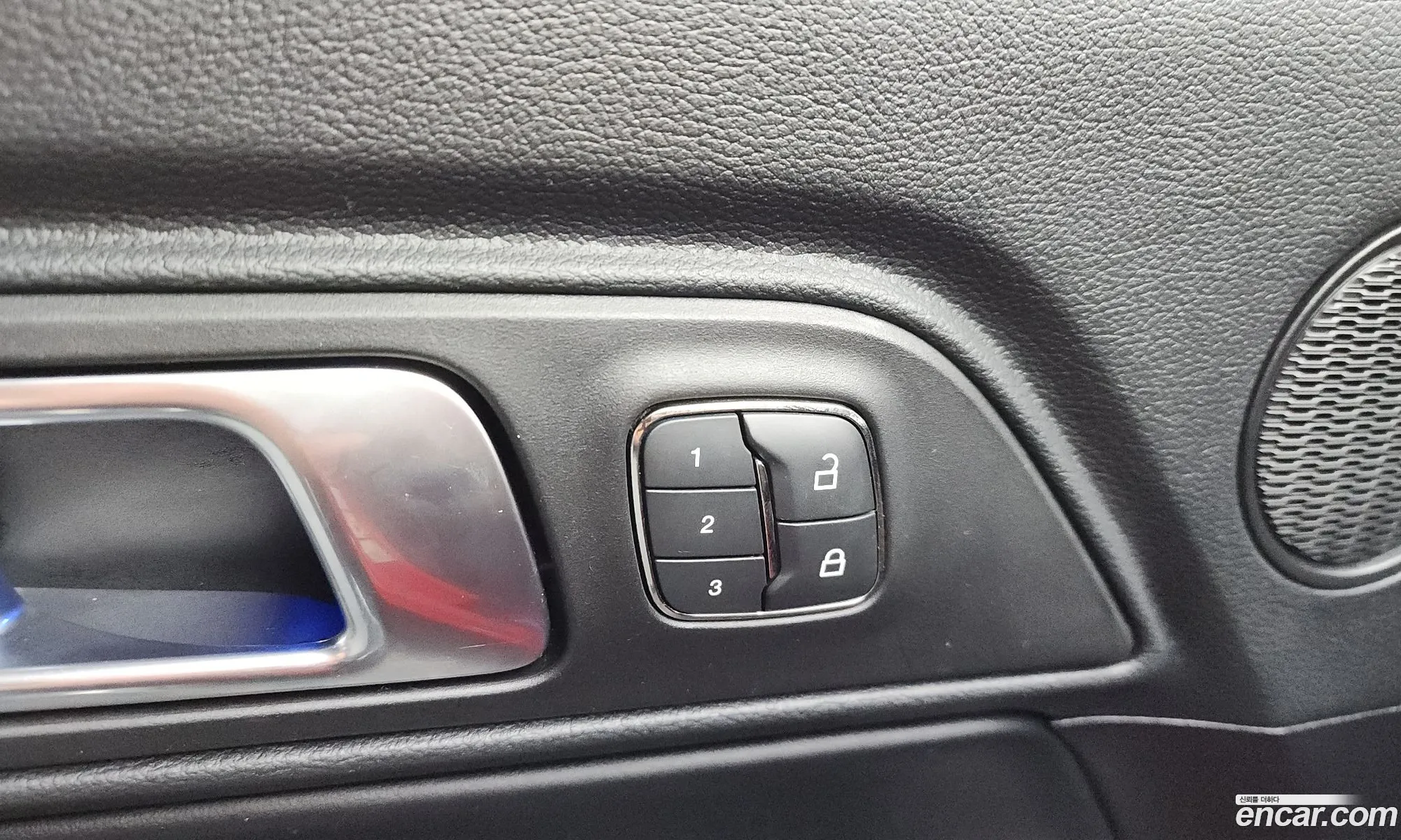 Ford Mustang 2019 1FA6P8TH2K5137801 — 3