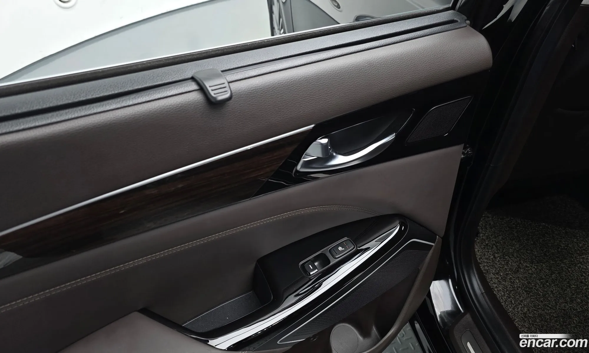 Kia K7 Hybrid 2019 — 35